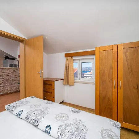 Senjo - One Bedroom With Balcony With Sea View 1 察夫塔特