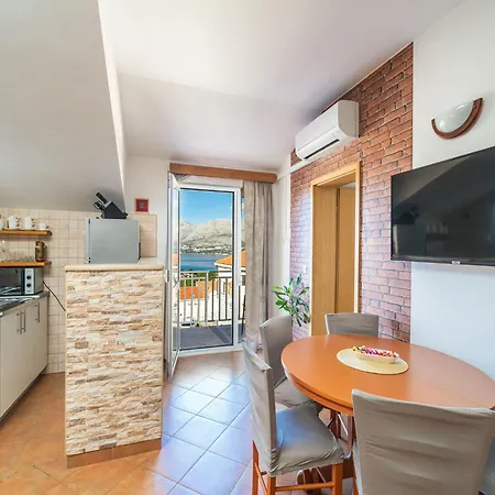 Senjo - One Bedroom With Balcony With Sea View 1 Apartment